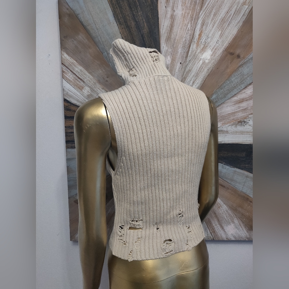 UO SLEEVELESS TURTLENECK SWEATER Urban Outfitters - Picture 4 of 10